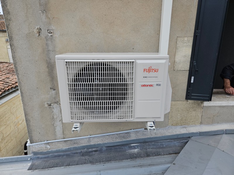 Installation d'une pompe à chaleur gainable Atlantic fujitsu à Bordeaux en Gironde